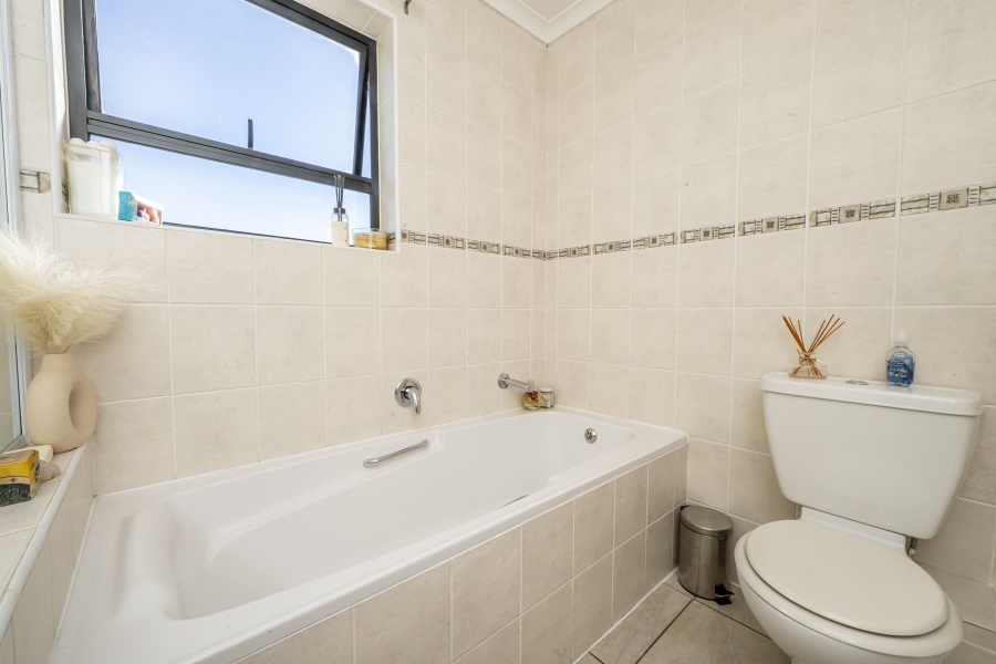 3 Bedroom Property for Sale in Pinehurst Western Cape